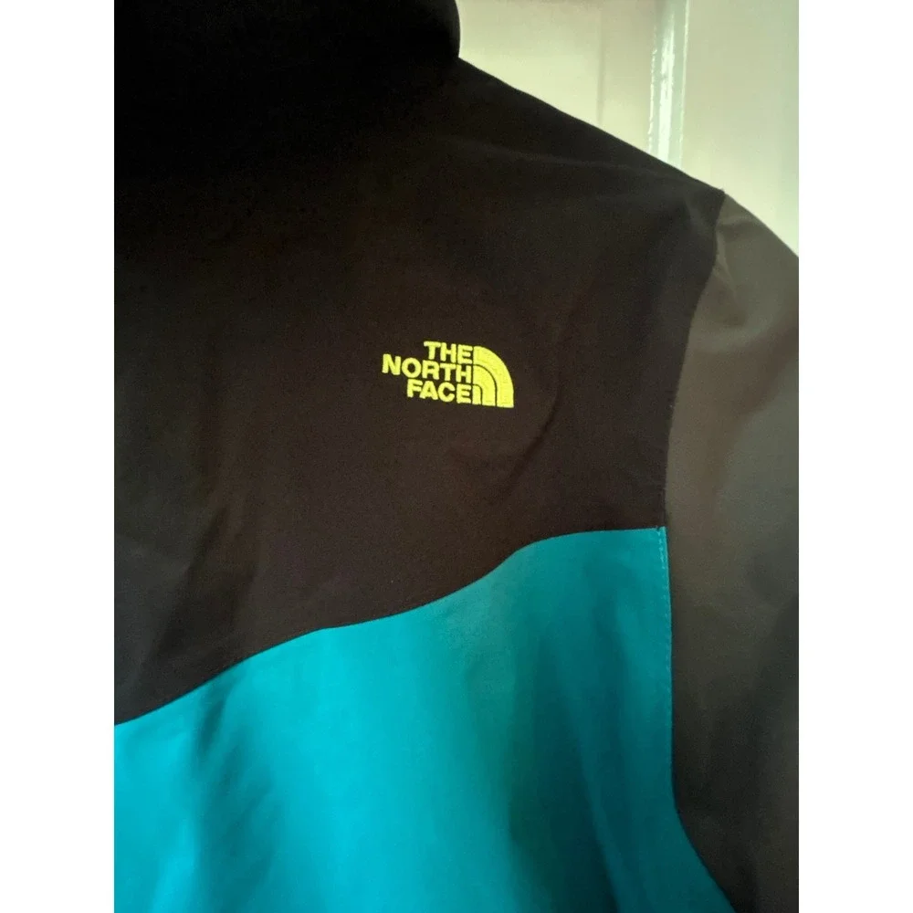 The North Face Boys HyVent Waterproof Colorblock Insulated Ski Jacket XL 18/20